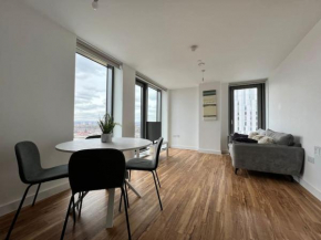 19th floor 2 bedroom apartment with stunning views